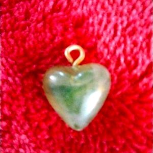 Heart necklace pendant in very good condition